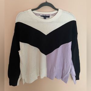 Tommy Hilfiger Sweater / Size Small / Purple, Black, White